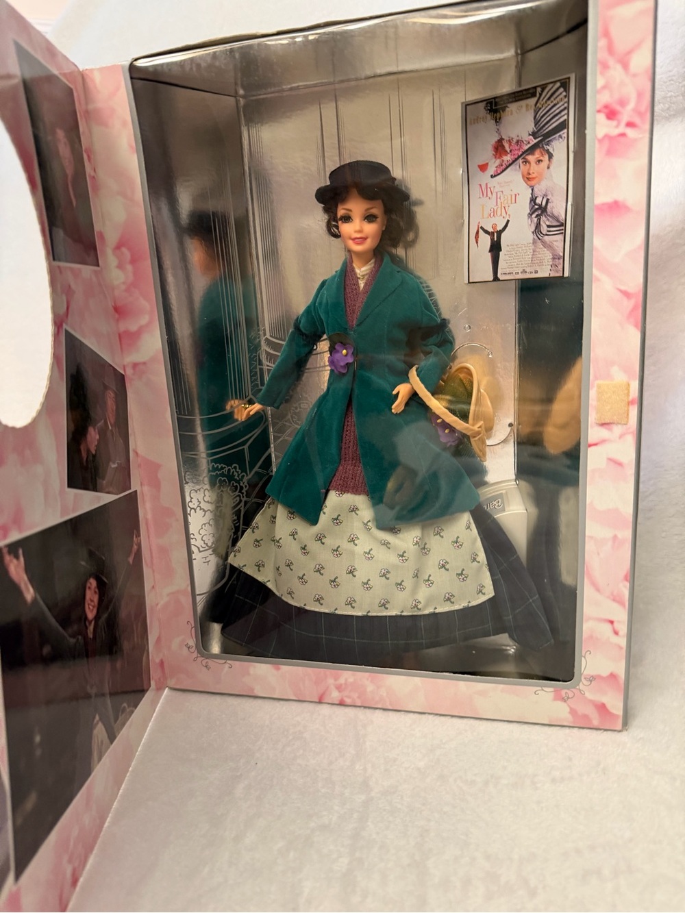 Eliza Doolittle doll My Fair Lady Barbie Collector Edition Green Outfit 1995